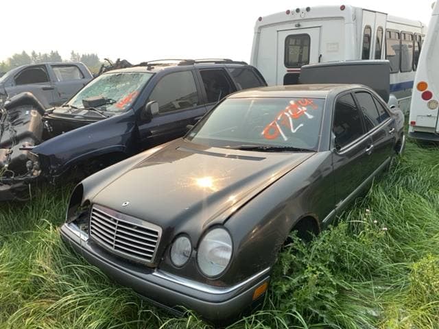 1997 Mercedes-Benz E-Class 210